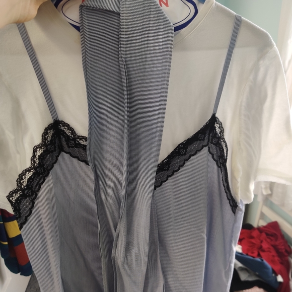 Zara double layer Cami with lace on white T shirt - Picture 3 of 8